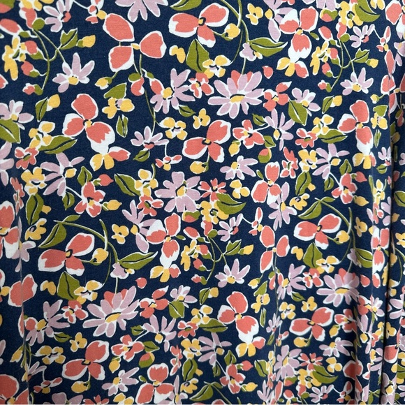 Amour Vert Penny Reverie Knit Dress in Mojave Floral - Picture 4 of 9